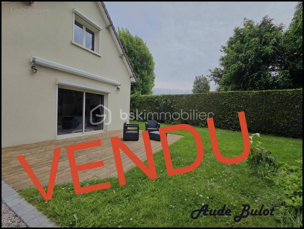 Maison à PERONNE-EN-MELANTOIS