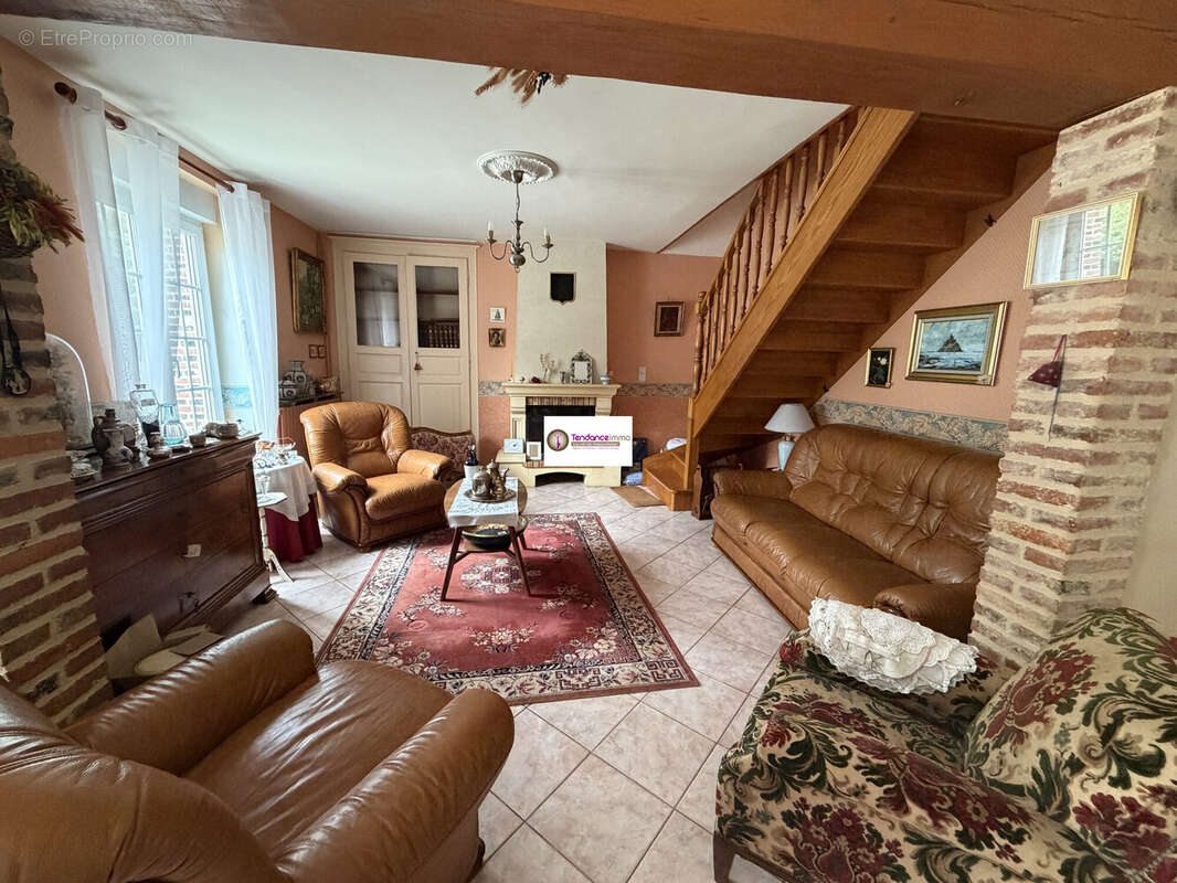 Maison à LE MELE-SUR-SARTHE
