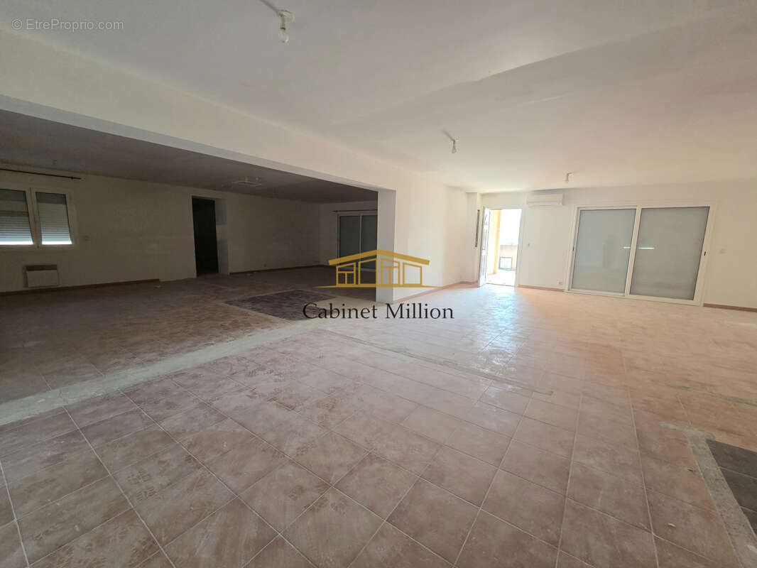 Ensemble immobilier de 326m2 - photo 13