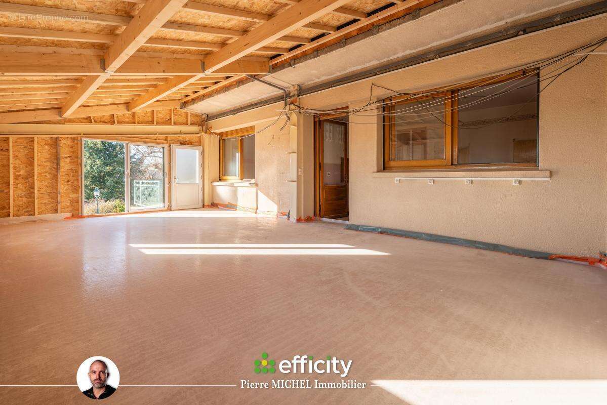 Appartement à MONTROTTIER