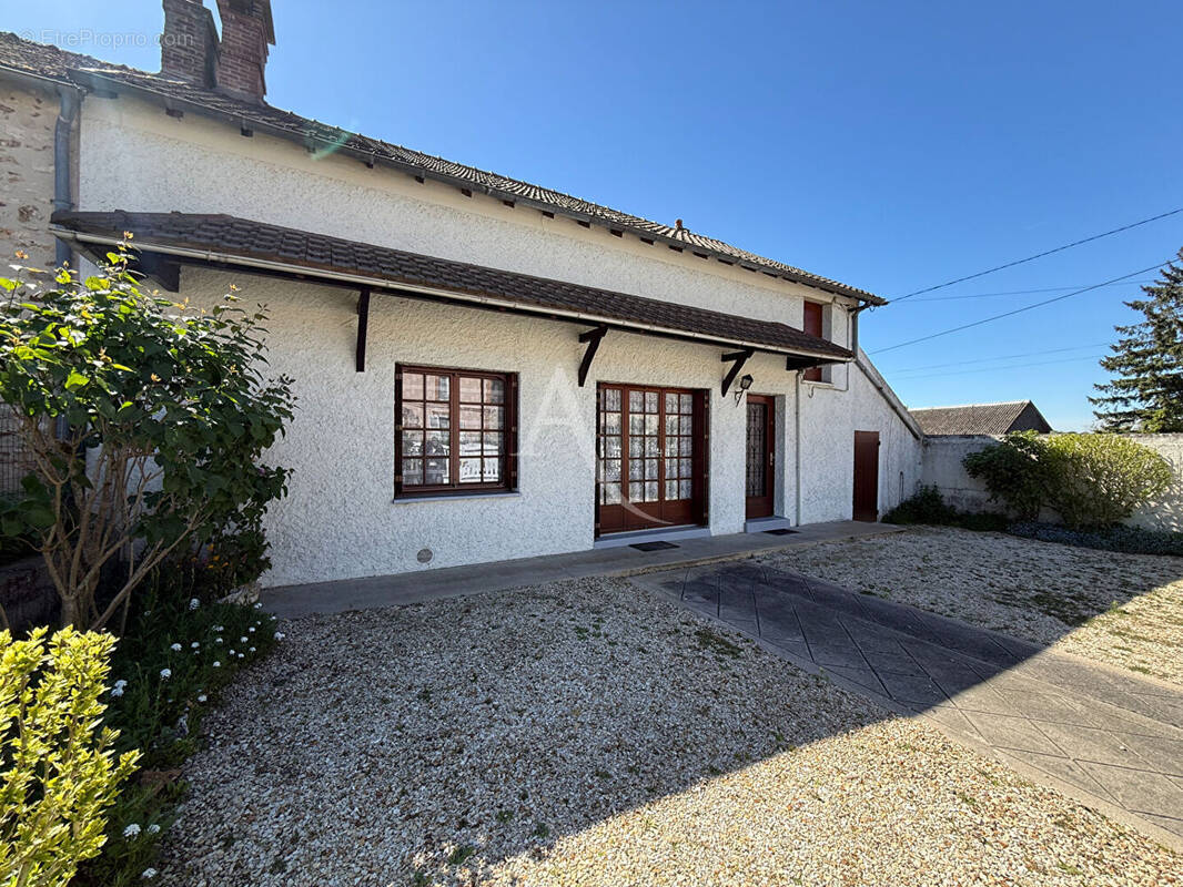 Maison à ECHOUBOULAINS