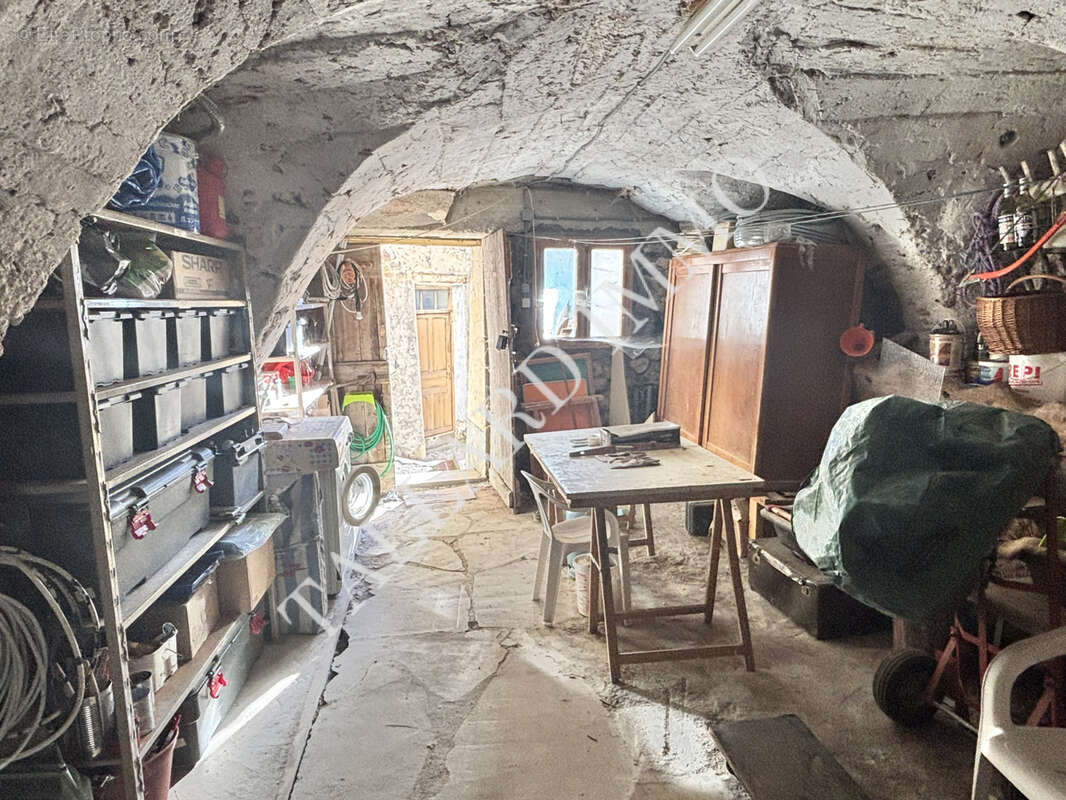 Maison à BAYONS
