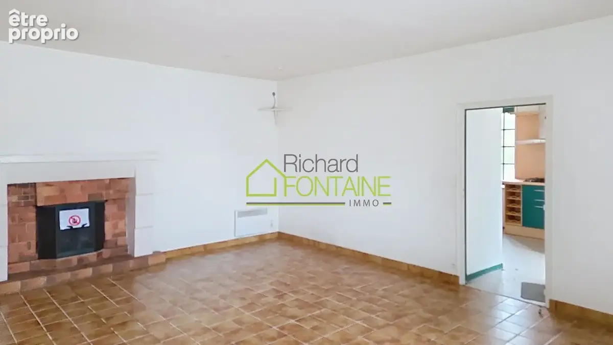 Proche centre à pieds bâtiment en pierre à Rénover sur un terrain d'environ 450 m² - photo 2