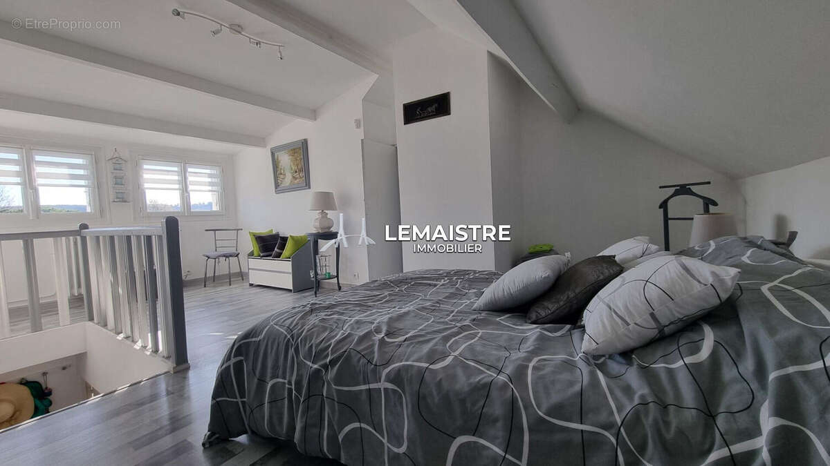 Maison à vendre - Sahurs - 97 m² - 4 chambres - Jardin / Sous-sol complet /  Grande Dépendance - photo 10
