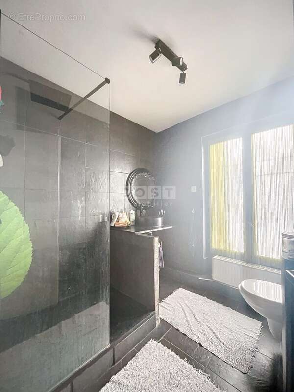 Maison à ASNIERES-SUR-SEINE