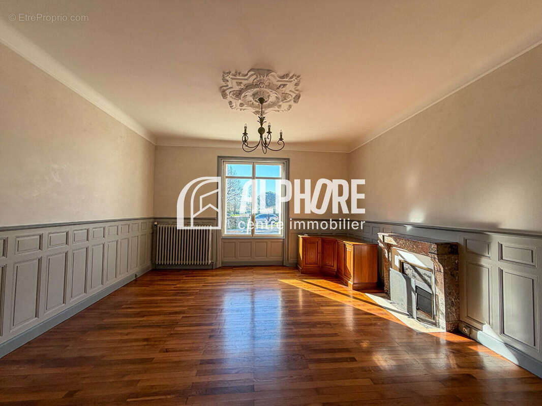 Maison à LA CHAPELLE-ACHARD