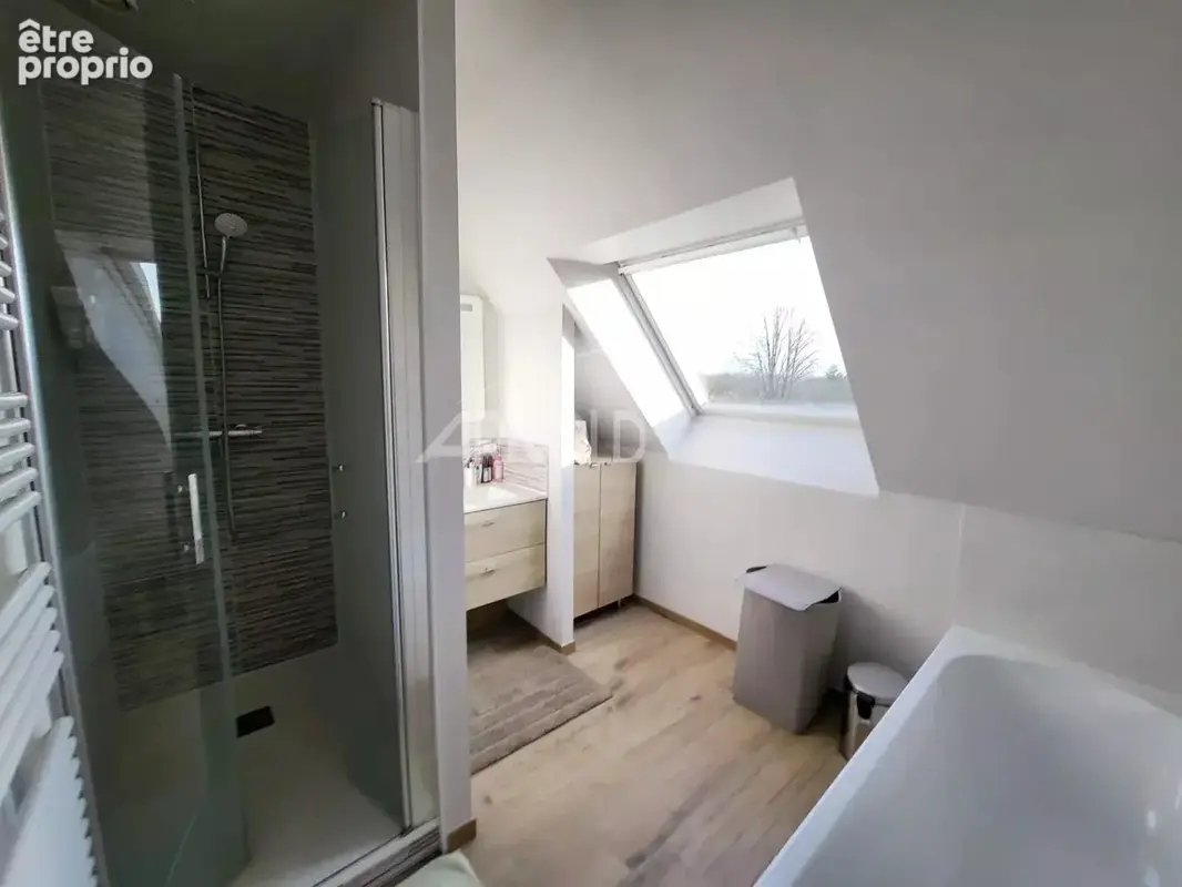 Orvault Bourg - Maison 5 chambres, jardin et vue dégagée - photo 14