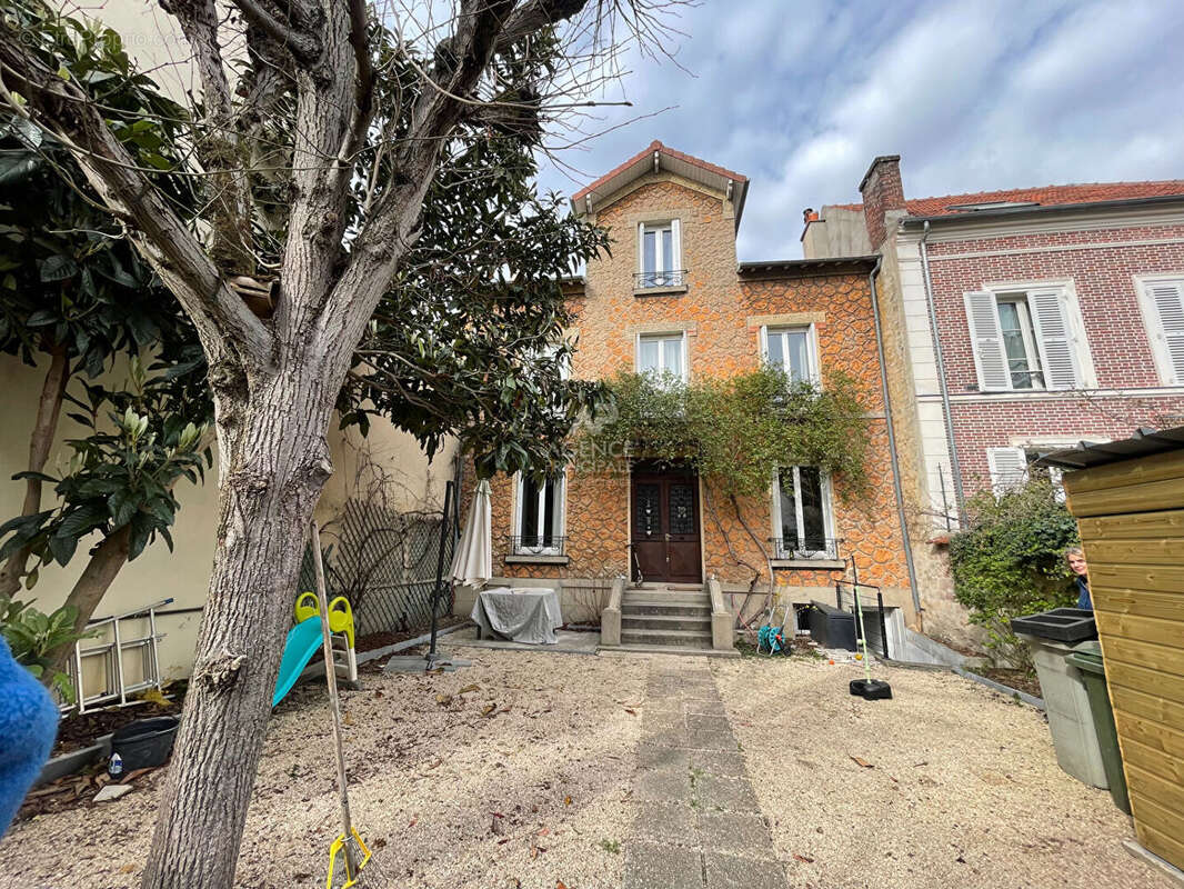 Maison à MAISONS-LAFFITTE
