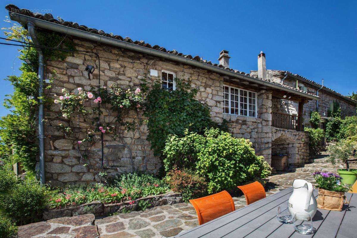 Maison à BEAUMONT