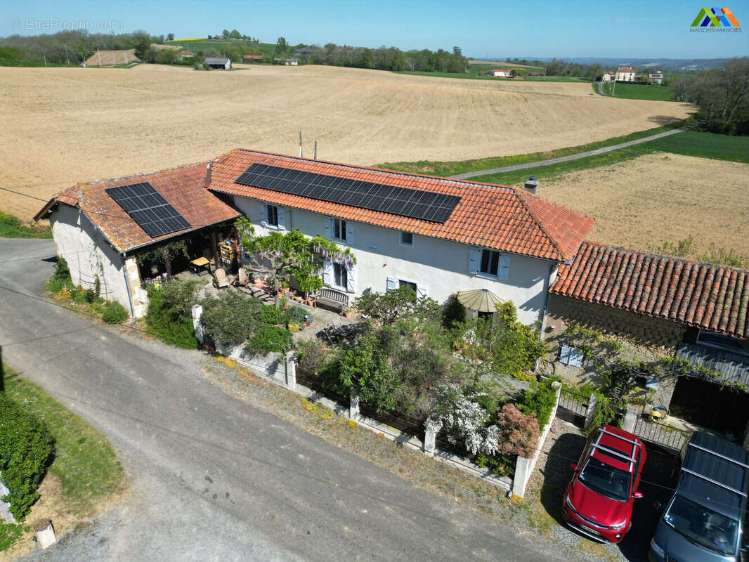 Maison 151 m² à Mirande  - photo 2