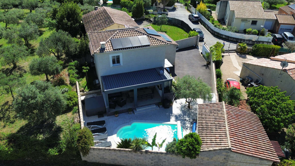 Maison à RIBAUTE-LES-TAVERNES