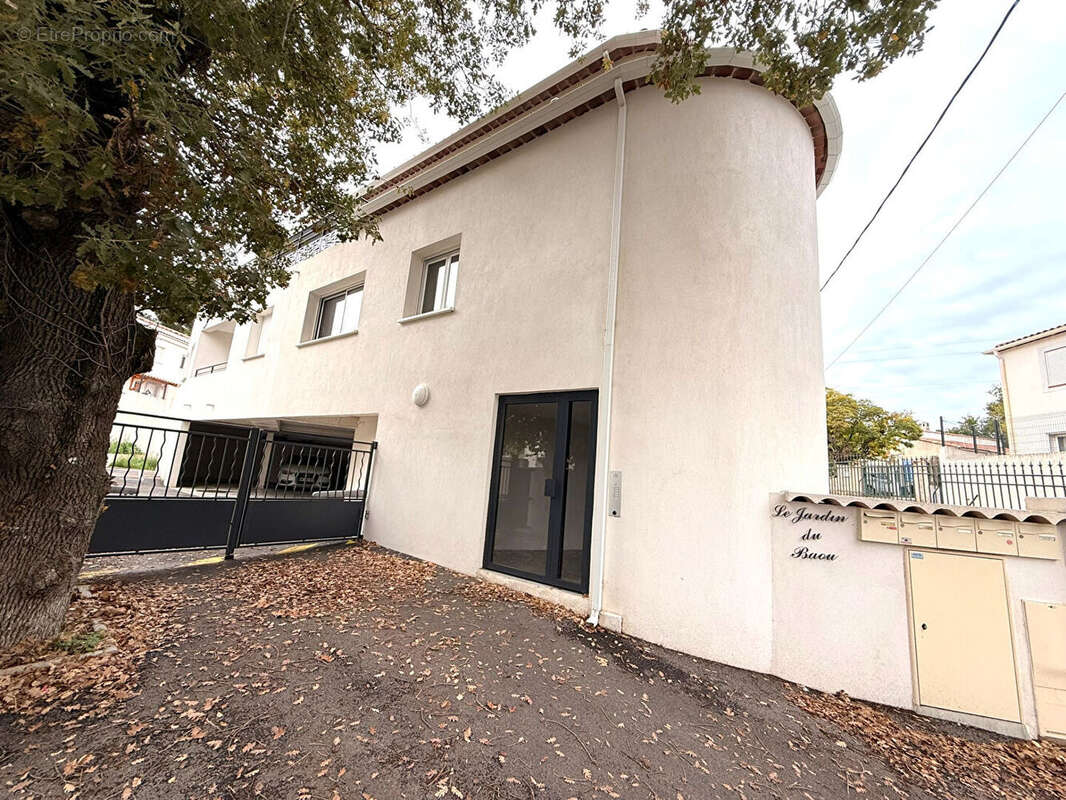 Appartement à PEYPIN