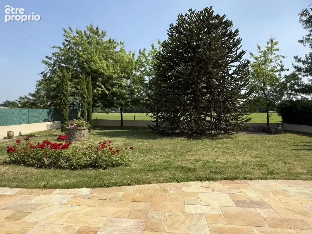 Maison 9 pièces 192 m² à vendre à Cholet (49300) - photo 4