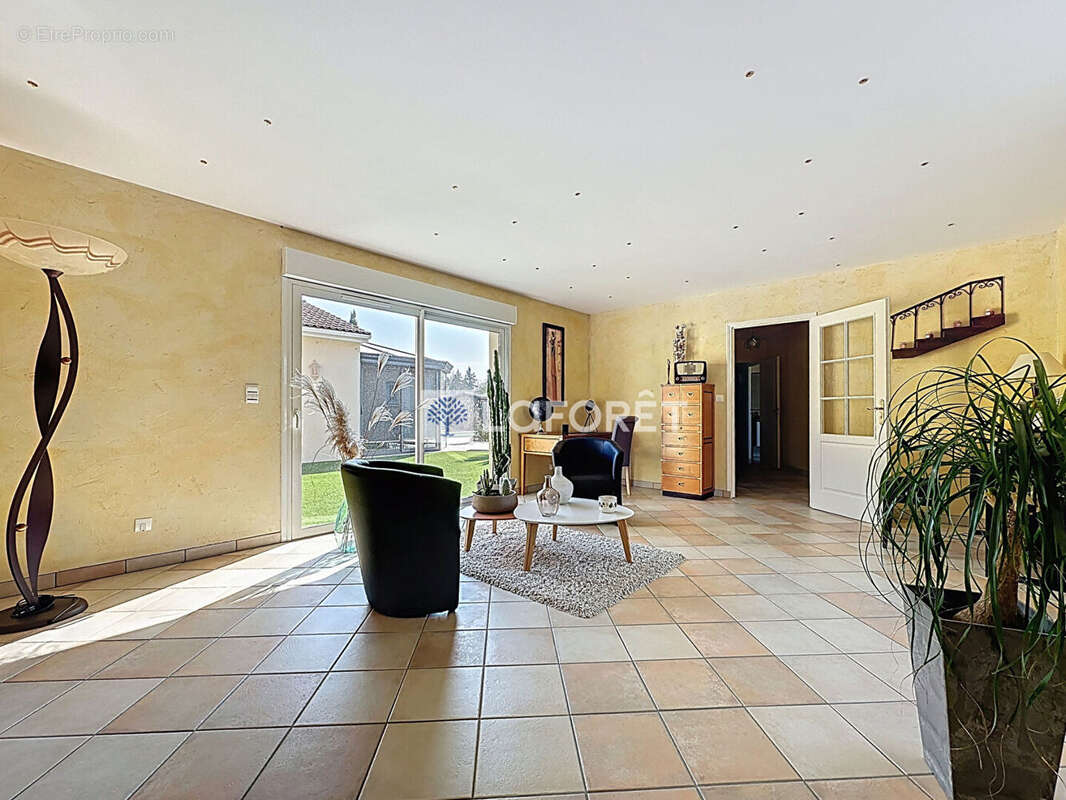 Maison à AIRVAULT