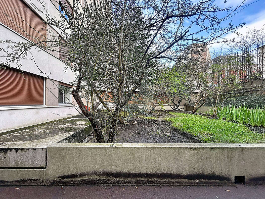 Appartement à PARIS-20E