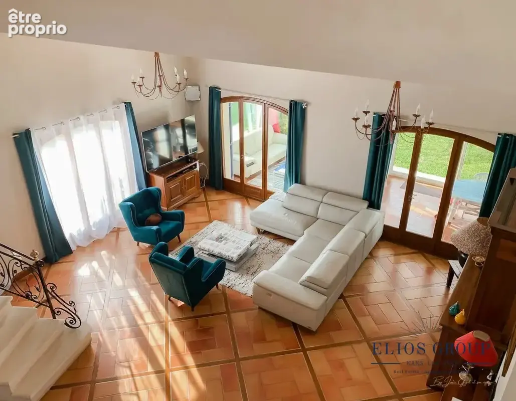 Maison 6 pièces 220 m² à vendre à Nans-Les-Pins (83860) - photo 3