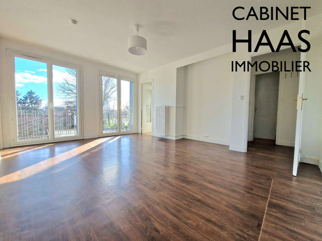 Séjour - Appartement à IVRY-SUR-SEINE