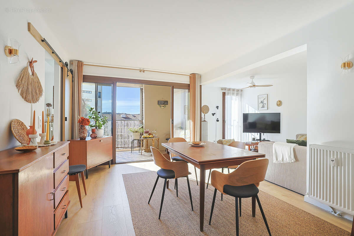 Appartement à HYERES