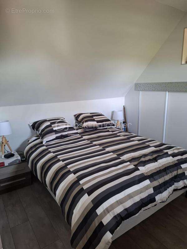 Maison à MERY-CORBON