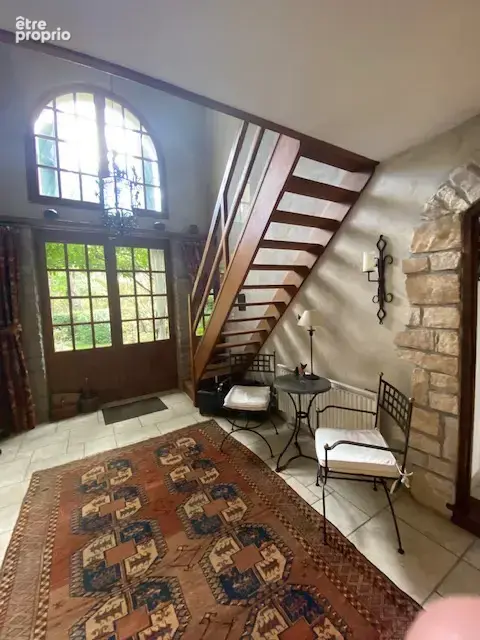 Dans un Domaine fortifiée médiéval, maison en pierres avec 249m2 habitables avec jardin privatif et paysagé - photo 26