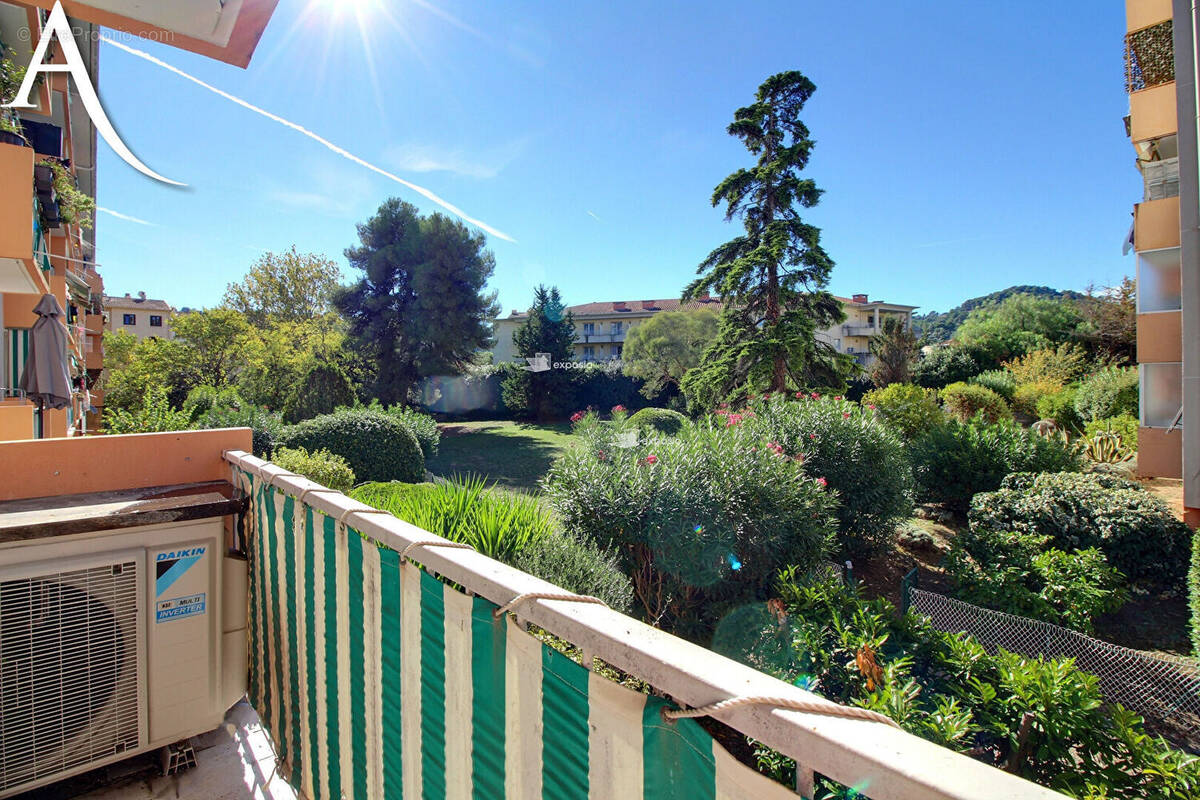 Appartement à VALLAURIS