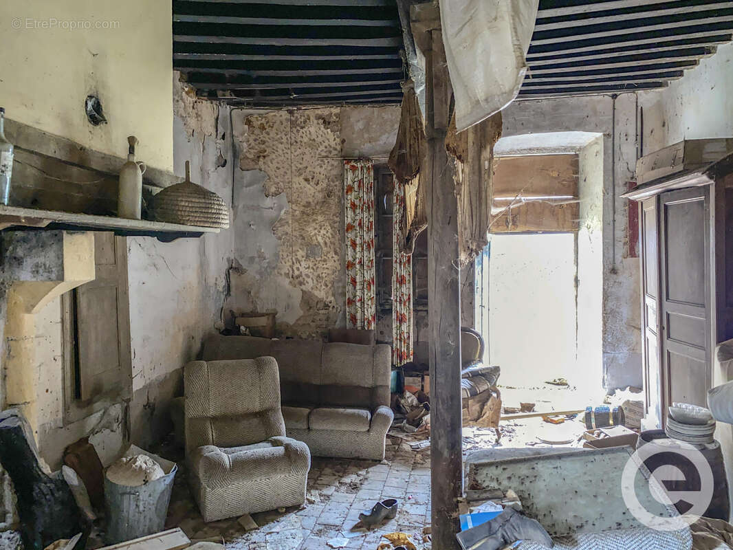 Maison à FONTENAY-PRES-VEZELAY