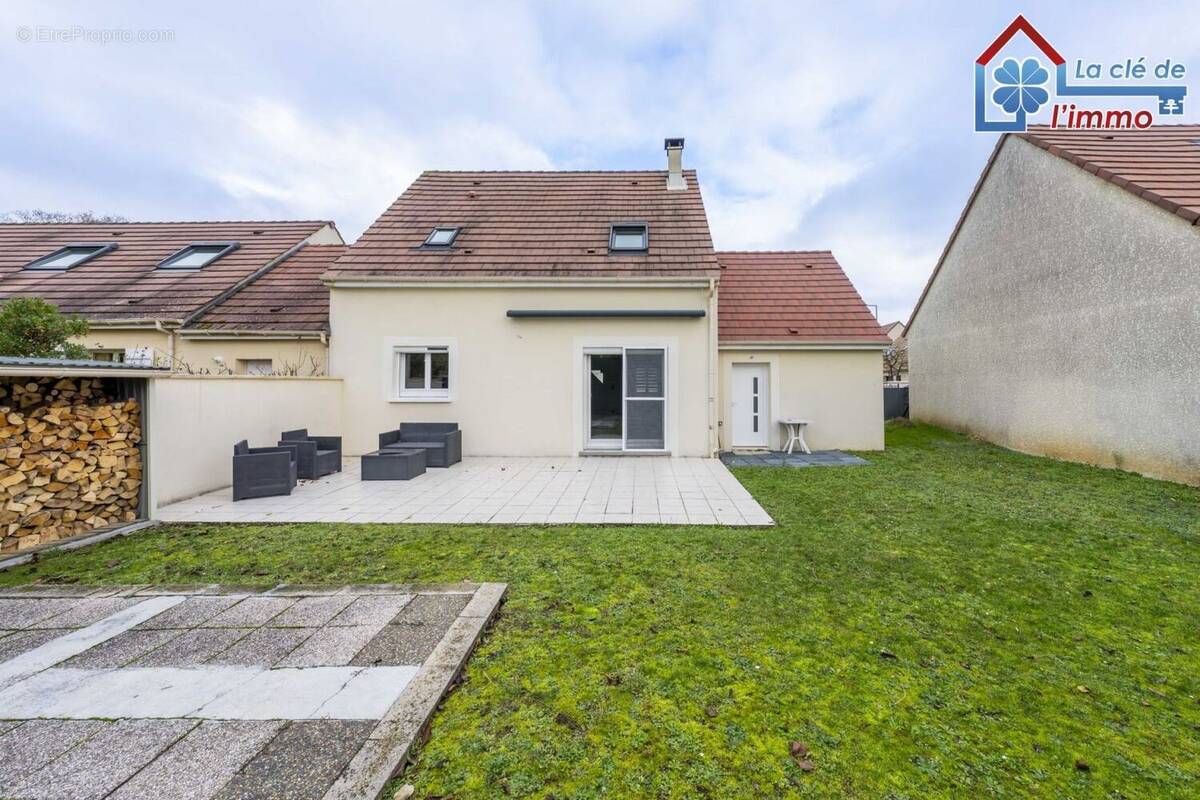 Maison à MOISSY-CRAMAYEL