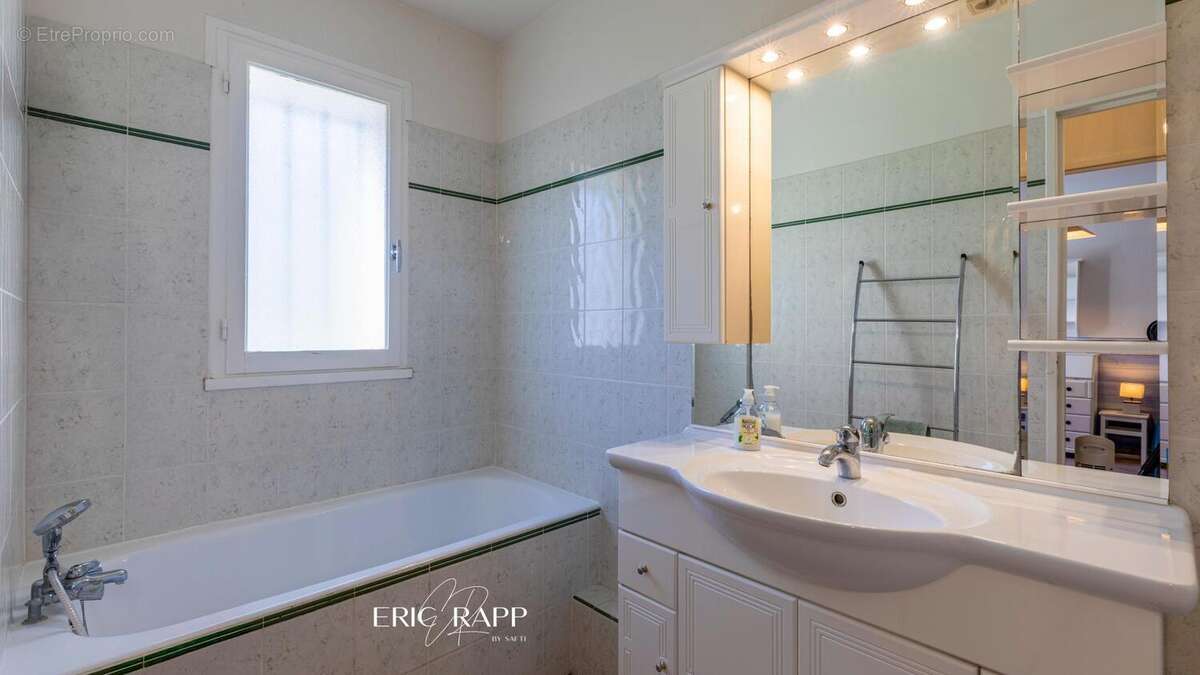 Photo 8 - Appartement à SAINT-RAPHAEL