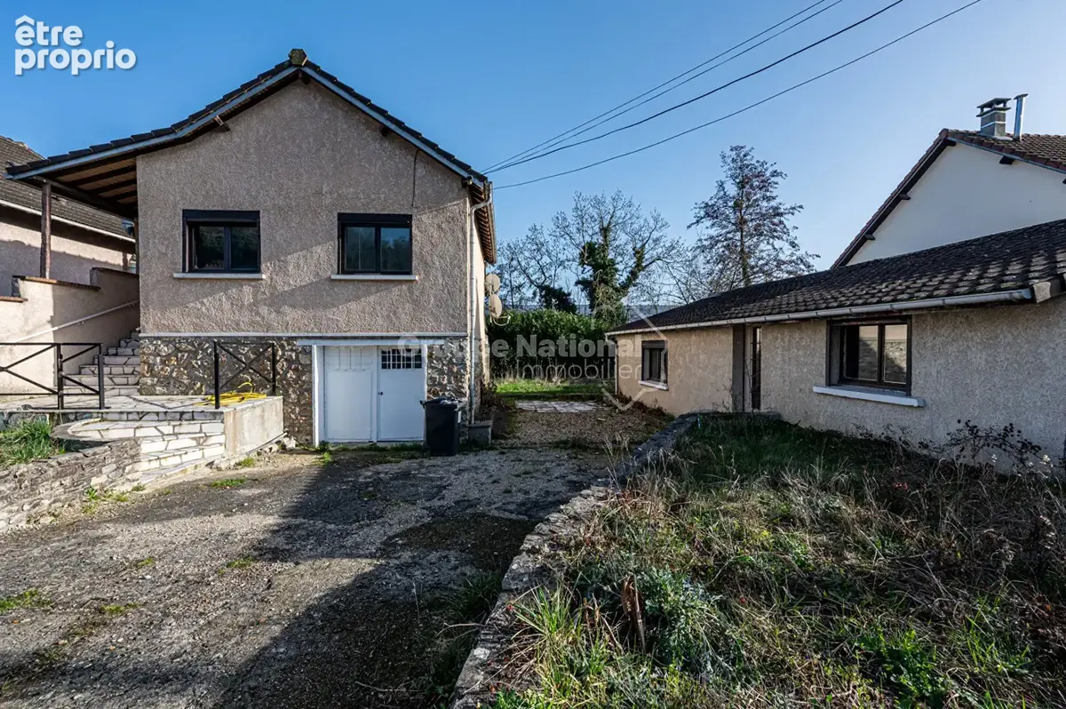 Maison de 91 m² aménagée en deux appartements  et une dépendance de 30m² aménagée en F2 - photo 1