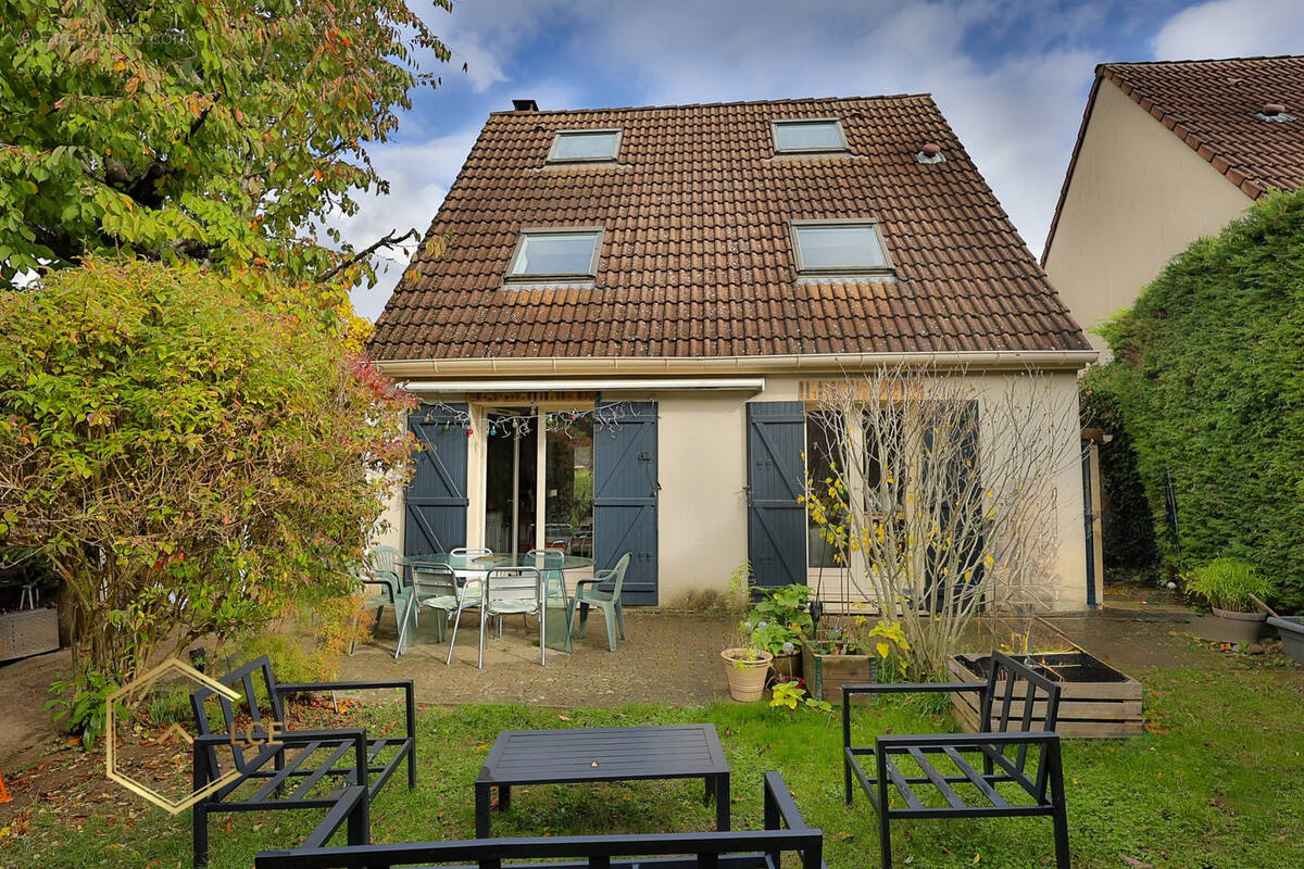 Maison à SAINT-GERMAIN-LES-CORBEIL