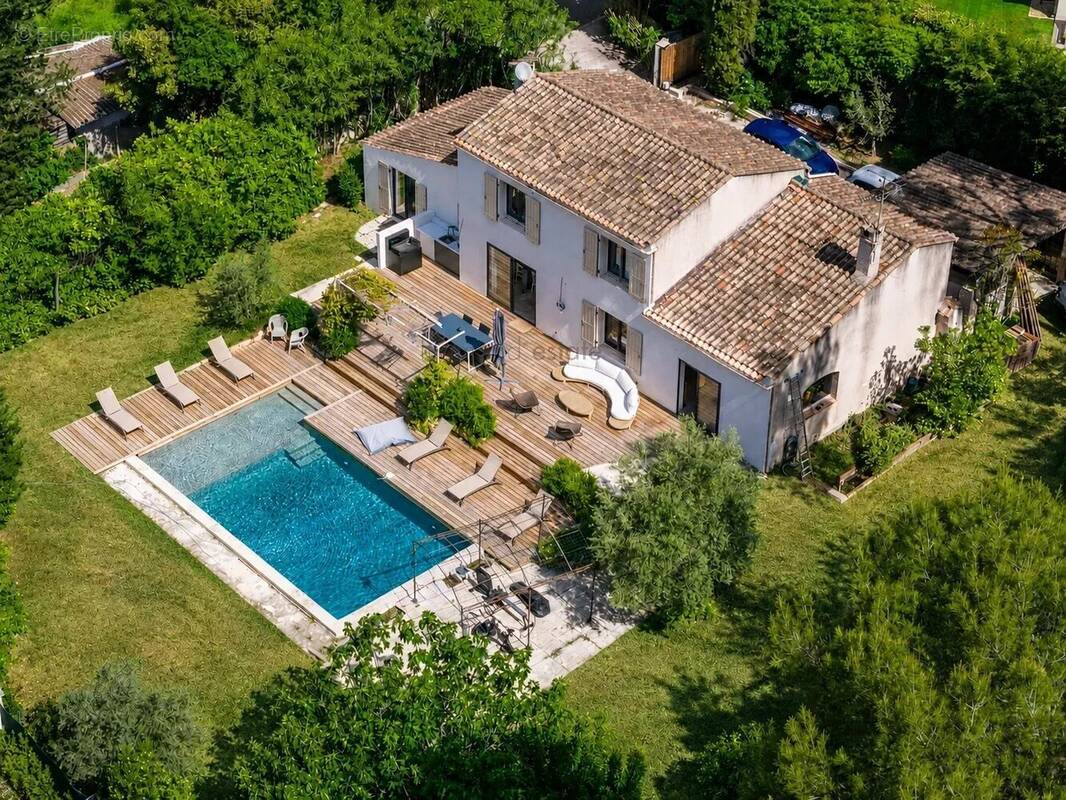 Maison à MOUGINS