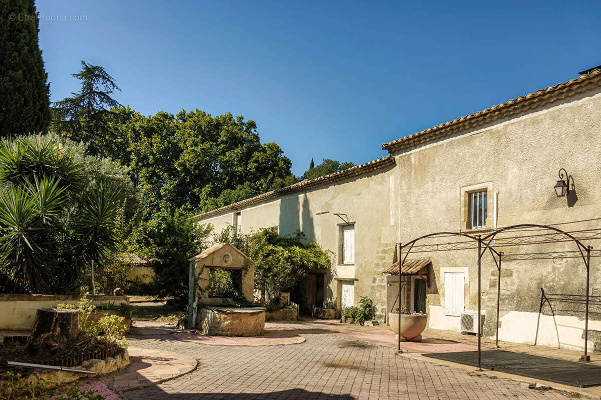 Maison à SAUVETERRE