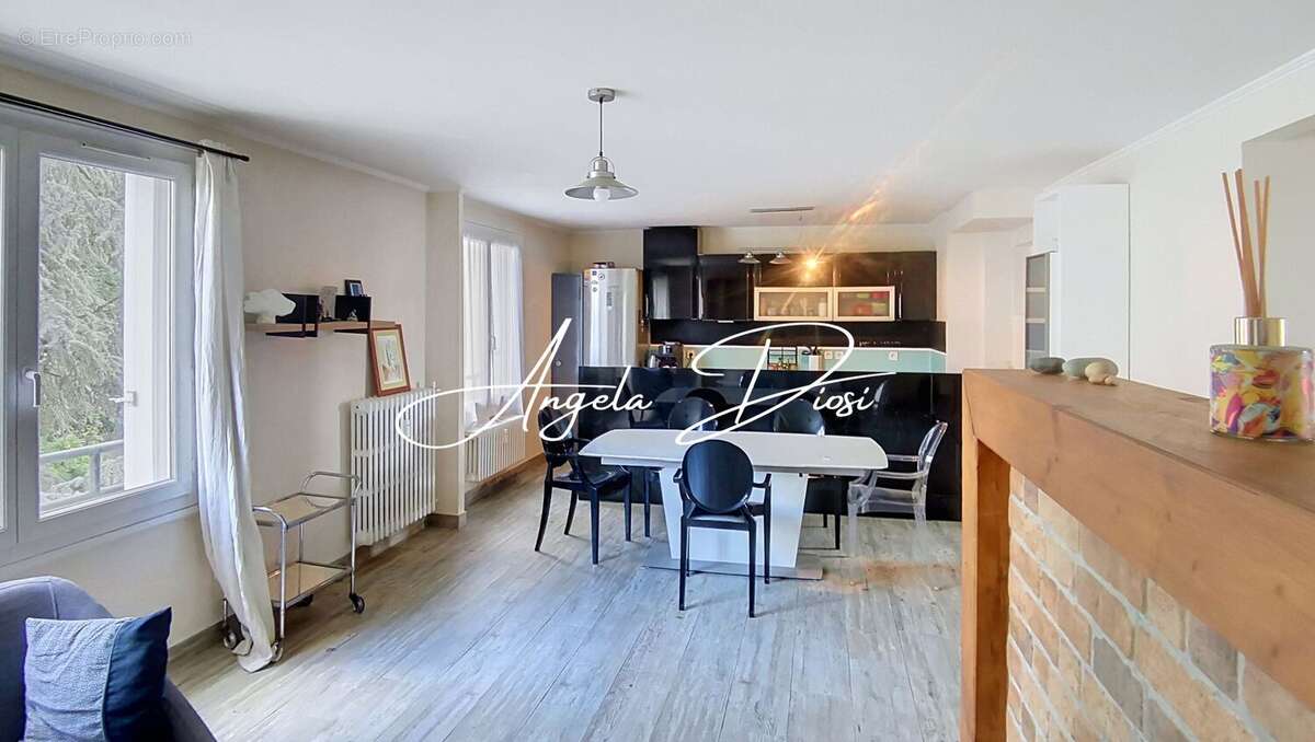 Appartement 82 m² à Sceaux  - photo 2