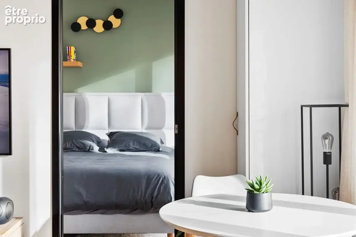Levallois-perret - 2 pièces rénové avec balcon, étage élevé  - 450 000 euros fai - photo 6
