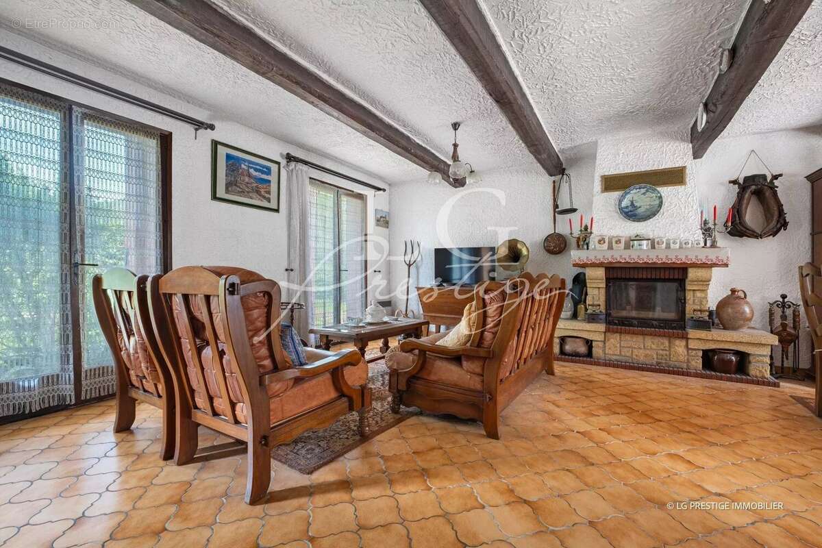 Maison à MONTAUROUX