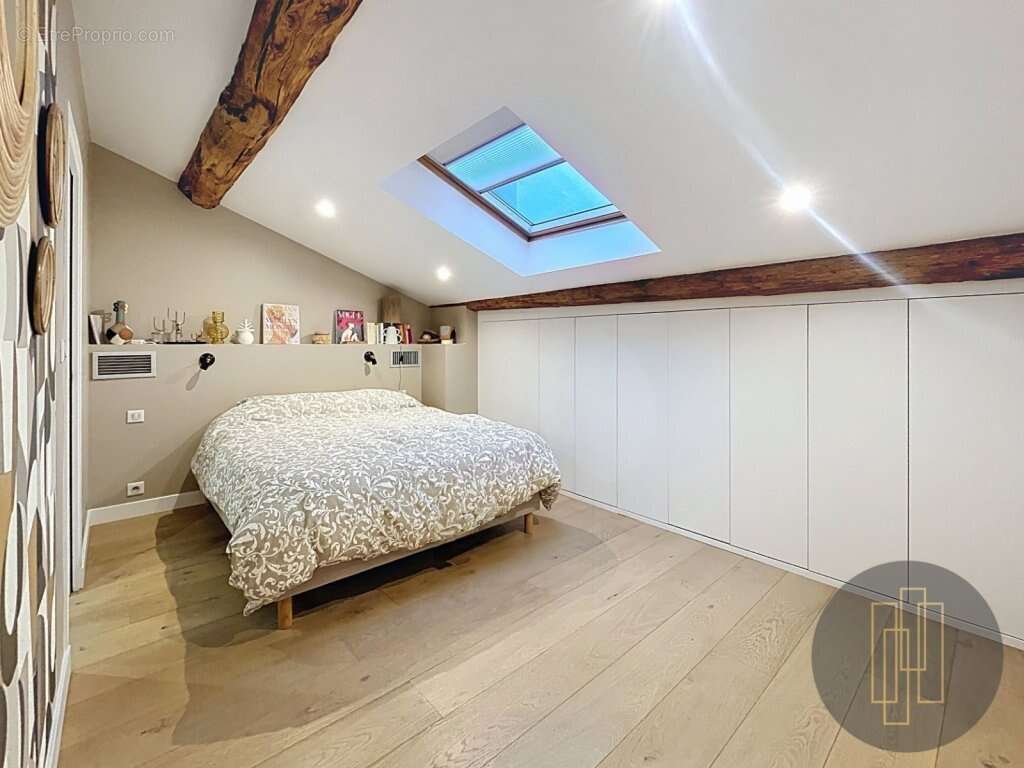 Appartement à LYON-6E