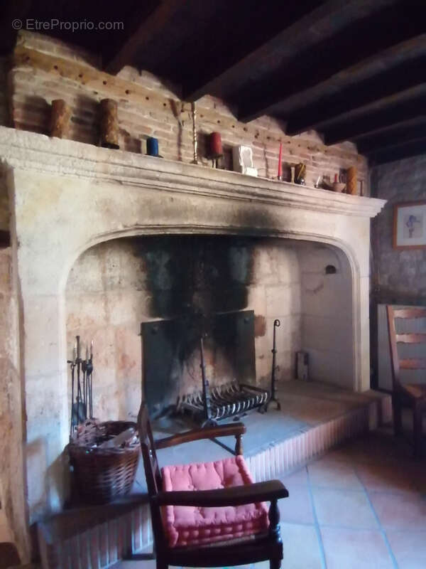 Maison à FRAUSSEILLES
