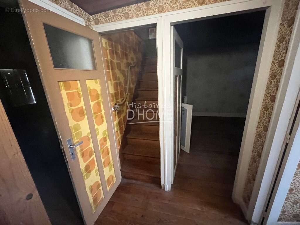 Maison à JOUY-LE-CHATEL