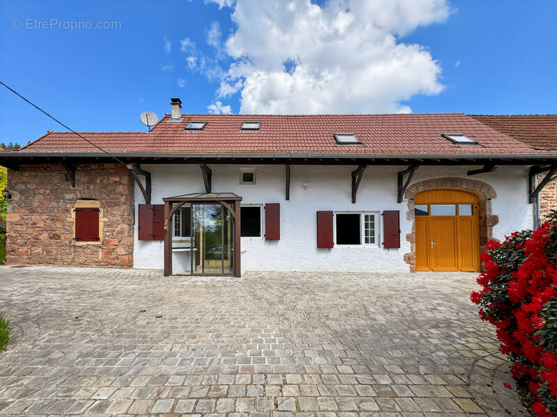 Maison à LA CLAYETTE