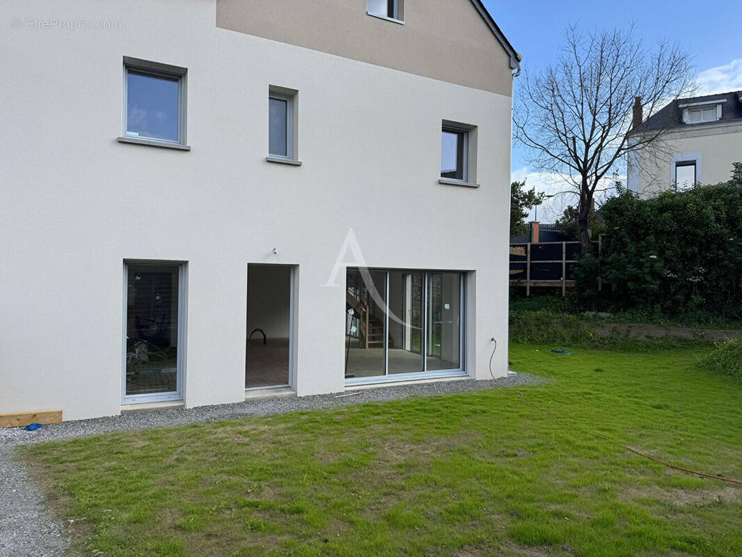 Maison à LES PONTS-DE-CE