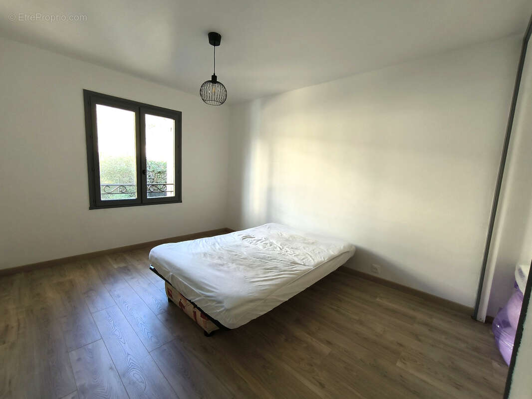 Appartement à VALLAURIS