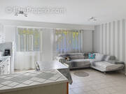 Appartement à ETREMBIERES