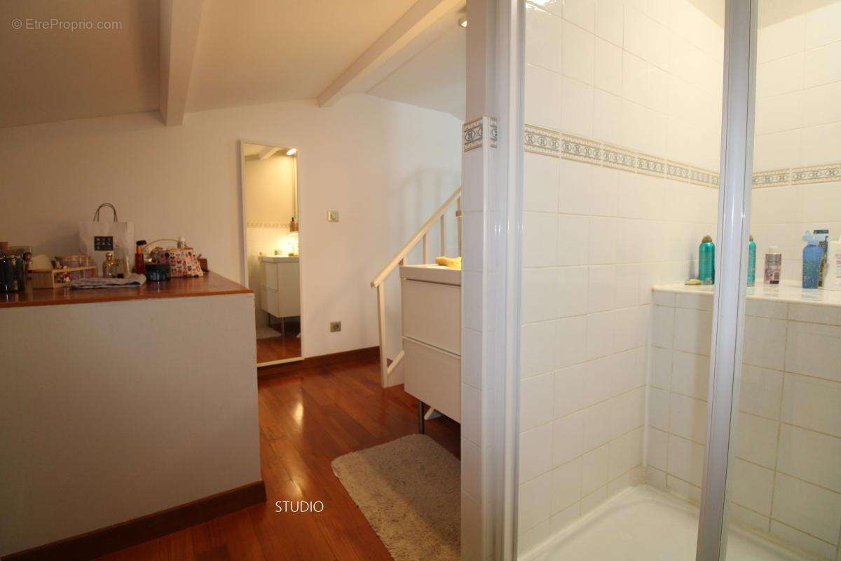 Maison 260 m² à Peynier  - photo 21