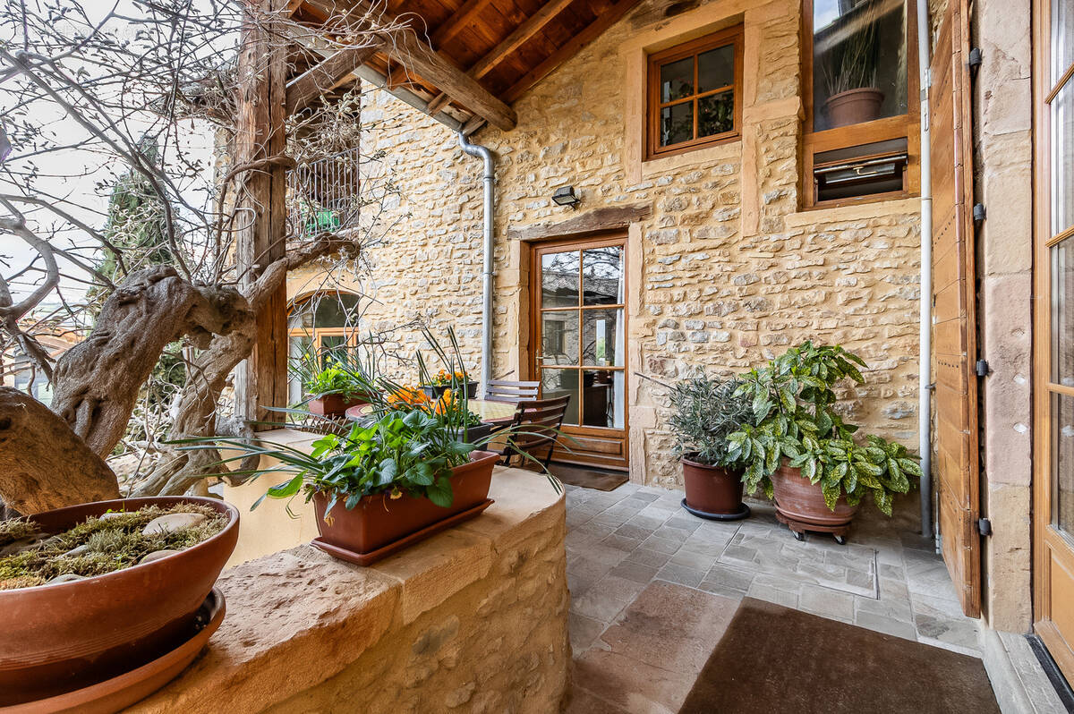 Maison à VILLE-SUR-JARNIOUX