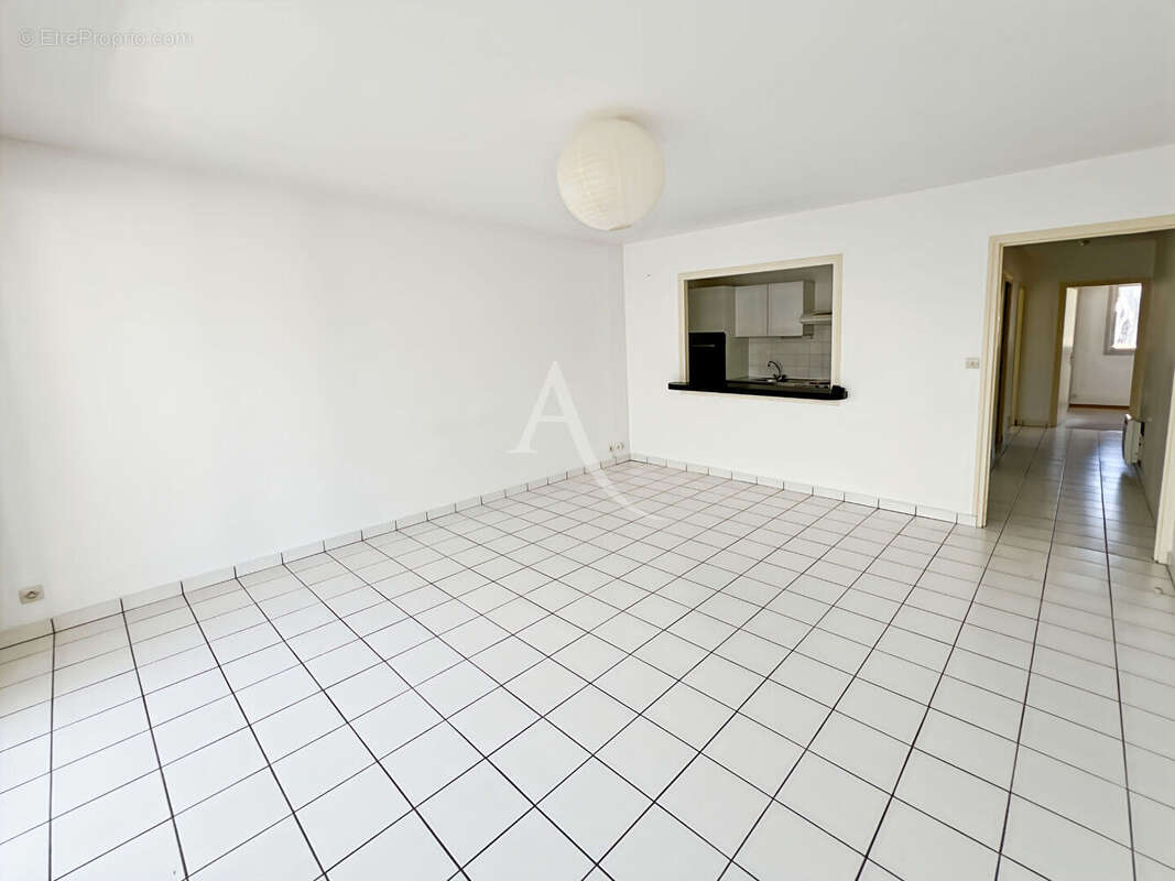 Centre Ville, Appartement T3 - photo 2