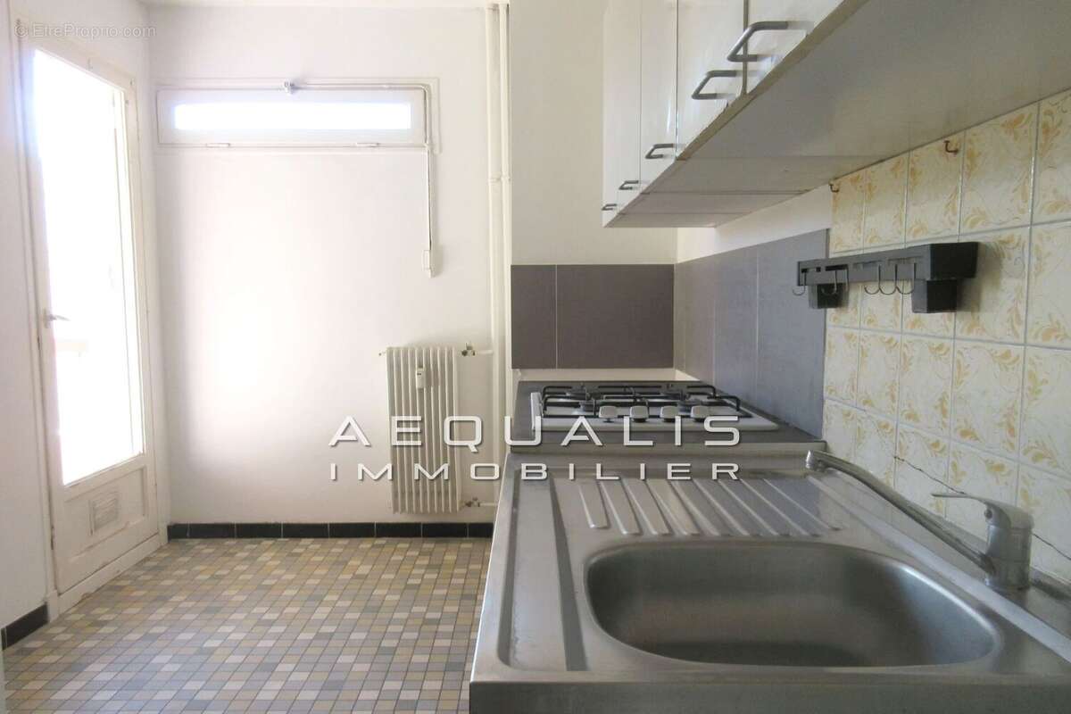 Appartement à SAINT-LAURENT-DU-VAR