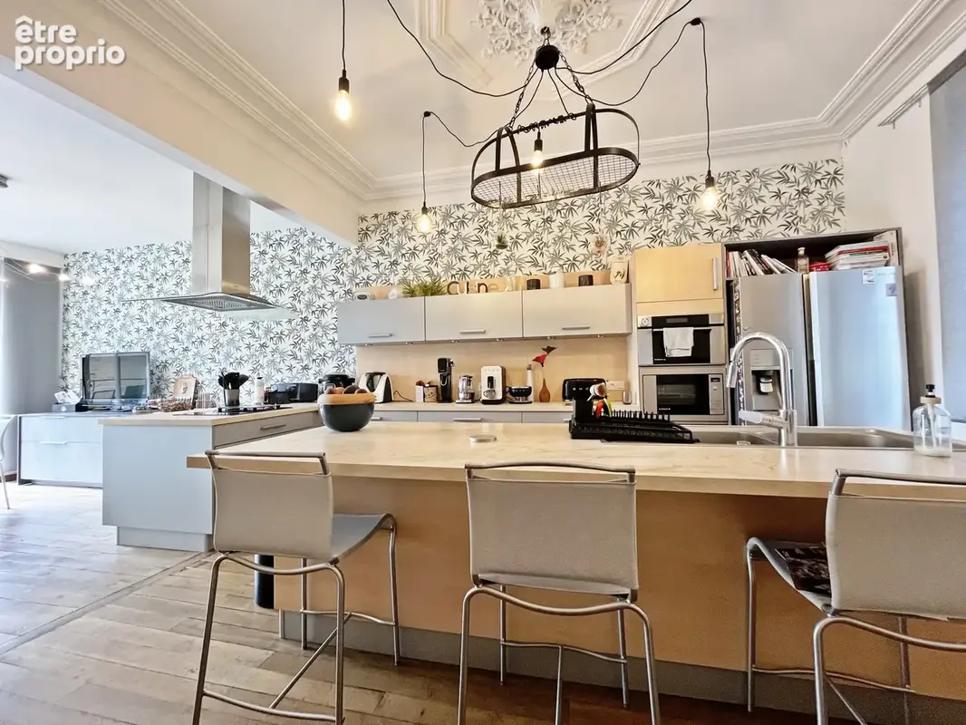 Maison bourgeoise, 200m2 habitables, terrasse et jardin - photo 4