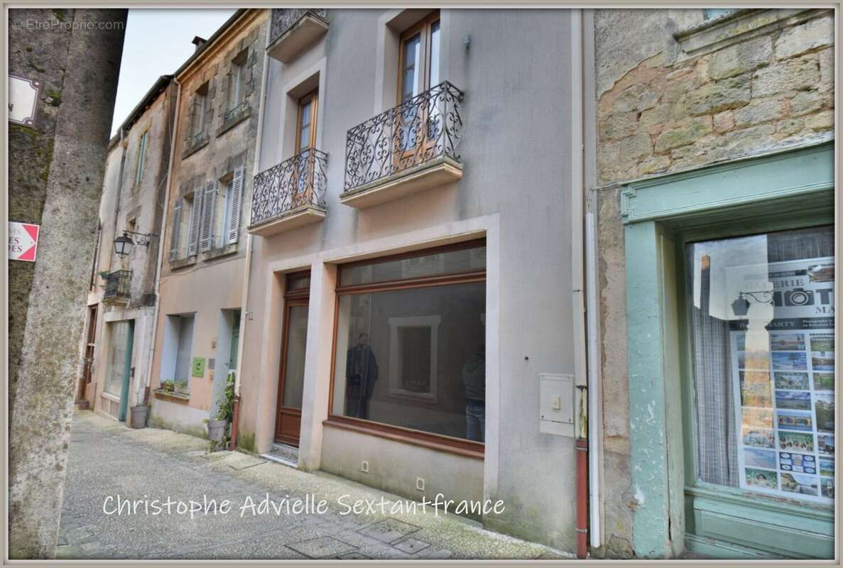 Immeuble , local commercial au RDC, T2 au 1er étage et T3 duplex au 2nd et 3ème, cour devant les appartements - photo 12