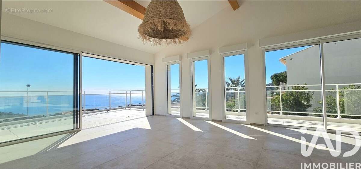 Photo 8 - Appartement à ROQUEBRUNE-SUR-ARGENS