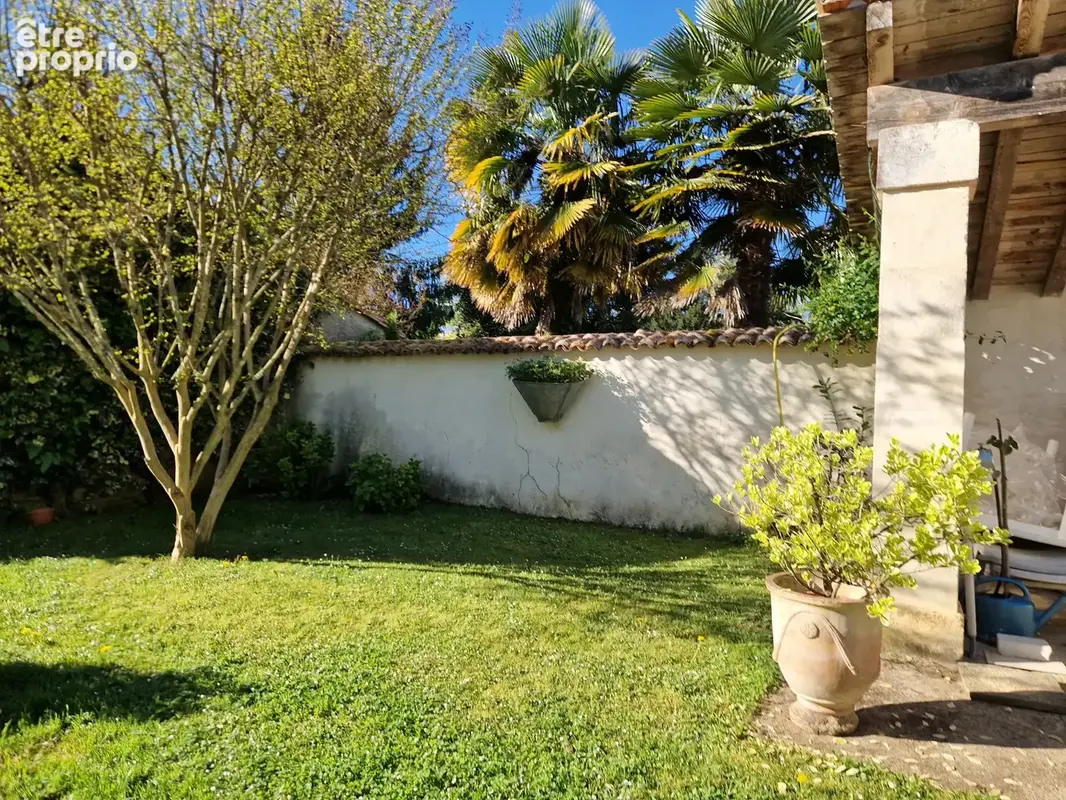 VIAGER OCCUPE 2 TETES Monsieur 82 Ans et Madame 72 Ans . Proche COGNAC 16 - photo 7